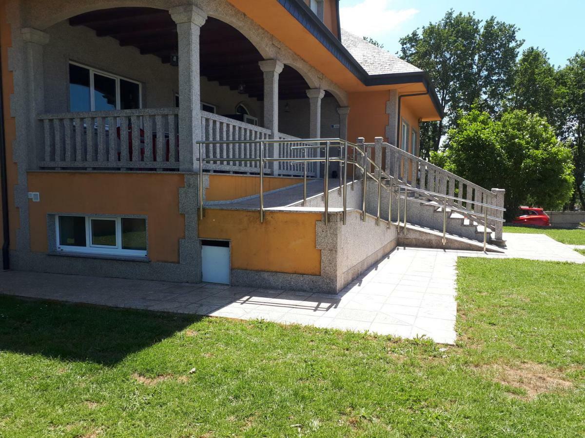 Pension Vilanova Sigueiro Exterior foto